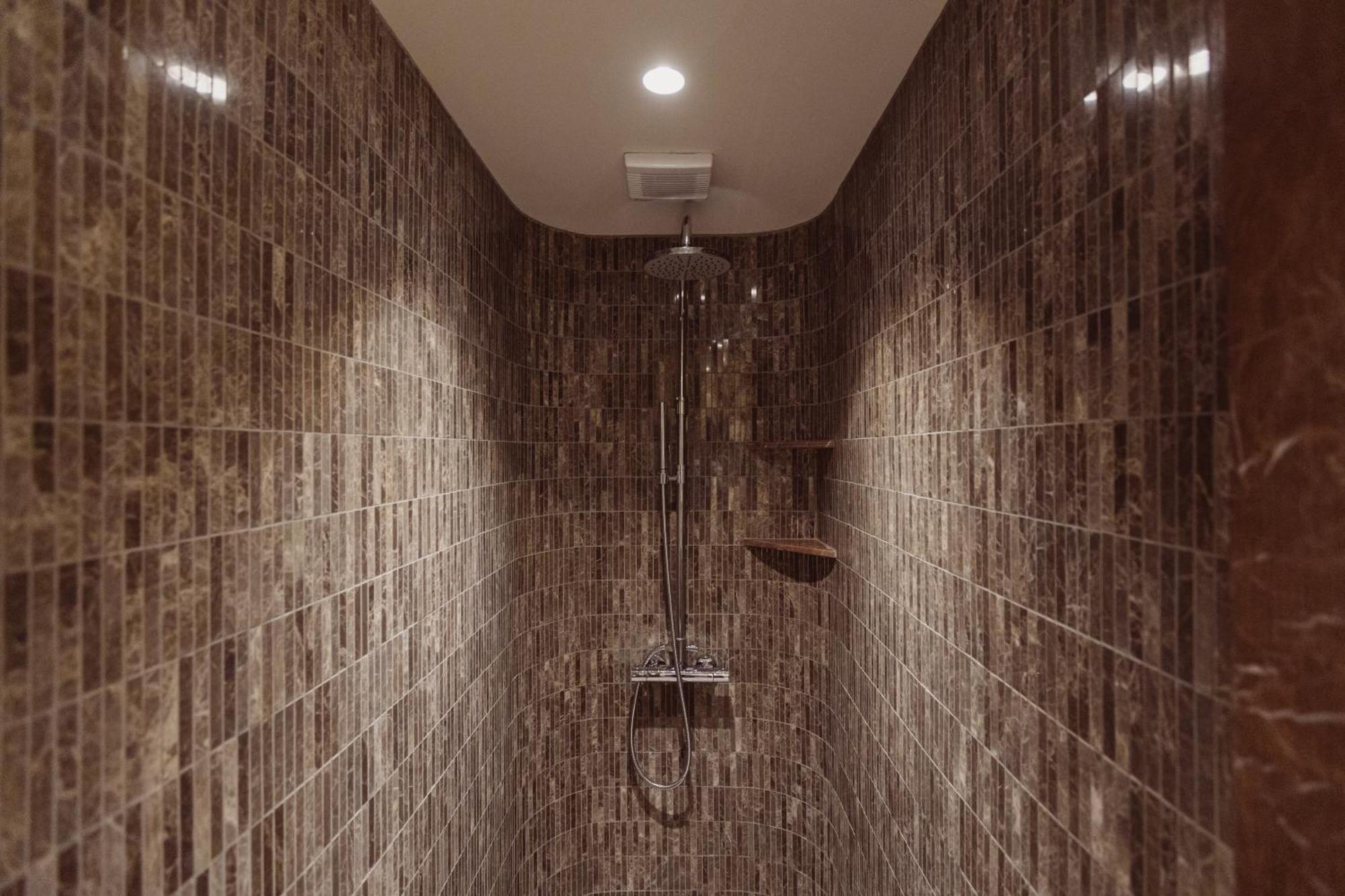 Aparthotel קריובה מראה חיצוני תמונה