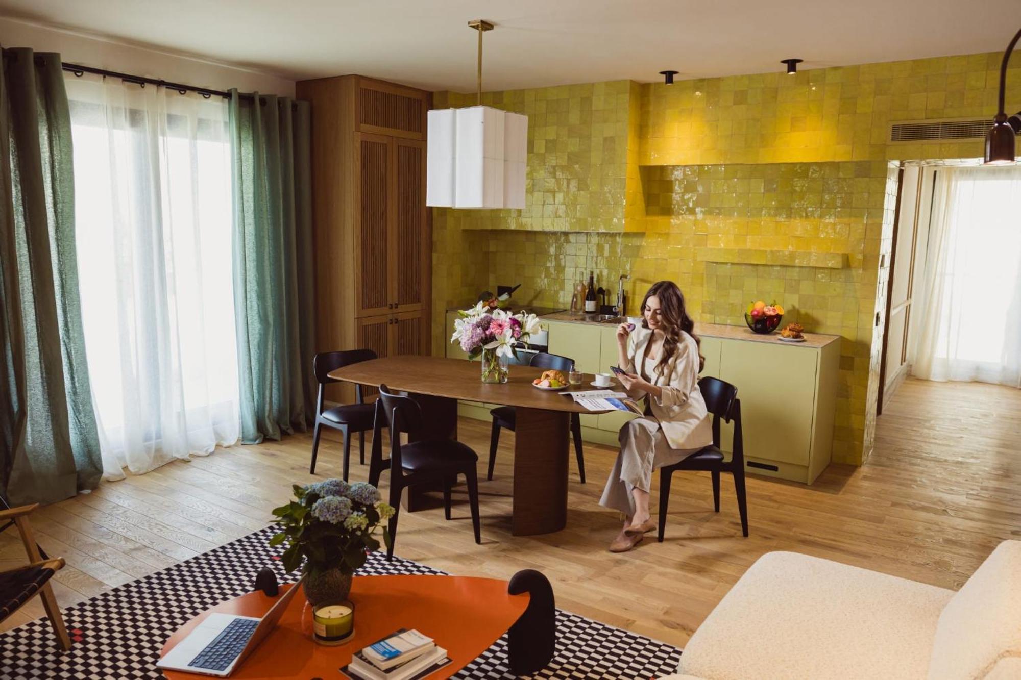 Aparthotel קריובה מראה חיצוני תמונה