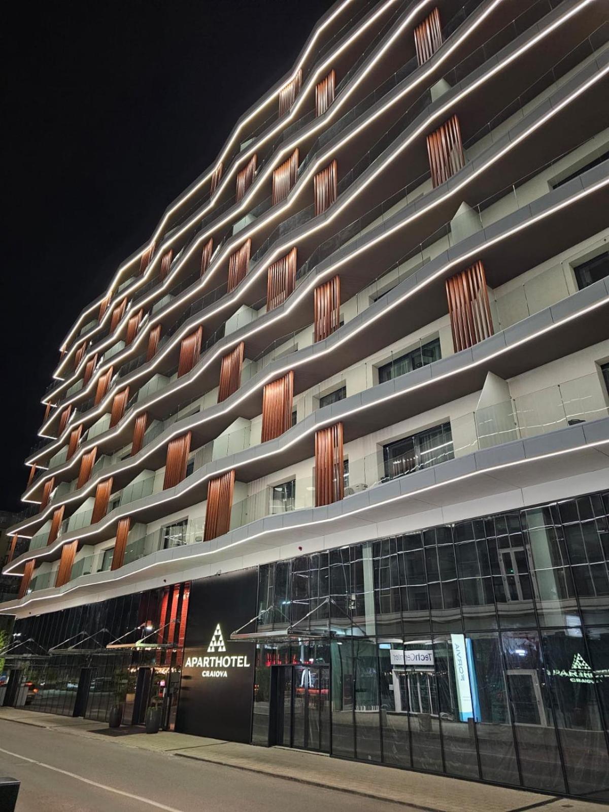 Aparthotel קריובה מראה חיצוני תמונה