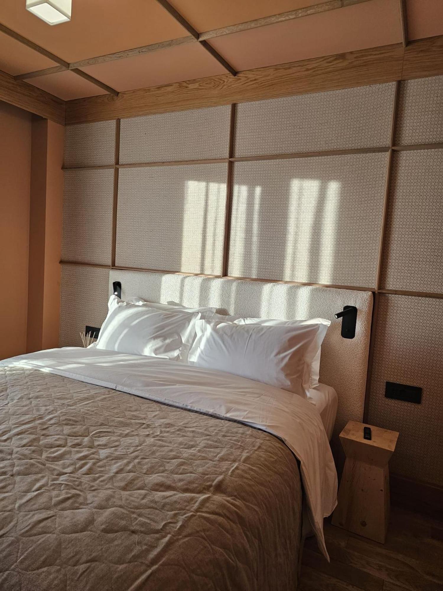 Aparthotel קריובה מראה חיצוני תמונה